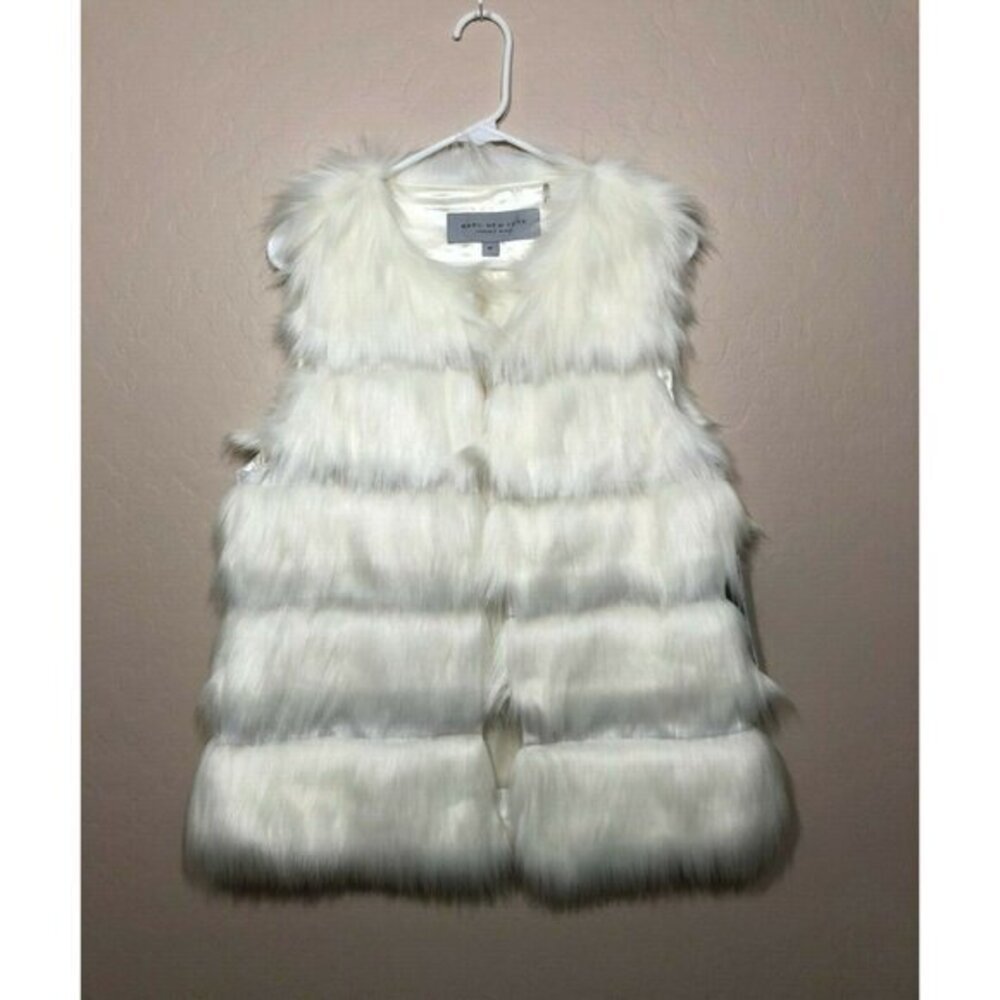 Marc New York Andrew Marc White Faux Fur Vest NWT Sz M NWT
